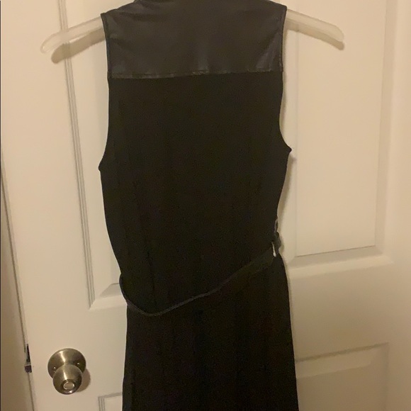 Black vest - Picture 2 of 2